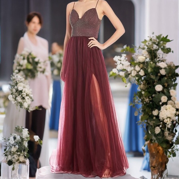 B. Darlin
Sleeveless Mini Dot Printed Bra Bodice Full Tulle Skirt Ball Gown 3/4 - Picture 2 of 13